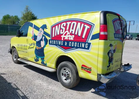 2017 GMC Savana 2500 Work Van из США, поврежденный, VIN 1GTW7AFF8H1906054